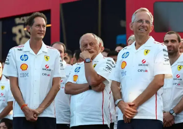 “La fiducia c'è e continua ad esserci”: così la Ferrari rompe il silenzio sul futuro di Vasseur e spegne le voci su Horner prima di Sepang