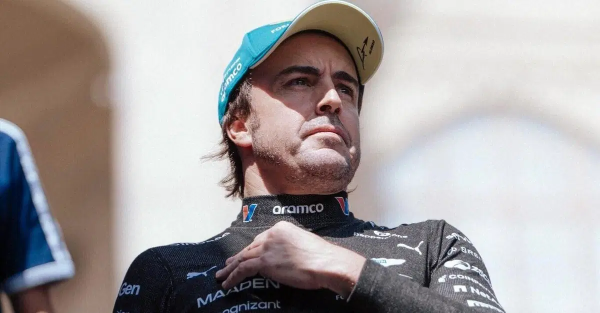 'Non è la macchina più divertente, ma è la mia vita': Alonso rompe il silenzio e firma il rinnovo in Aston Martin
