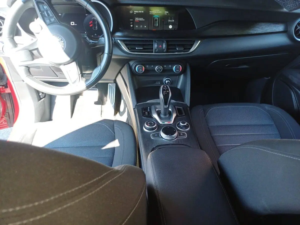 Alfa Romeo Stelvio usata a Bologna (3)