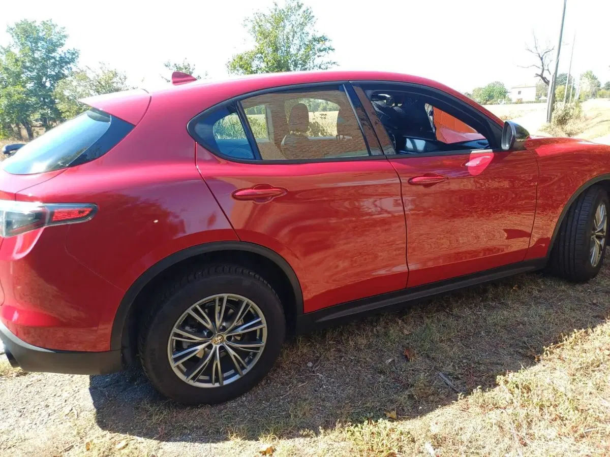 Alfa Romeo Stelvio usata a Bologna (4)