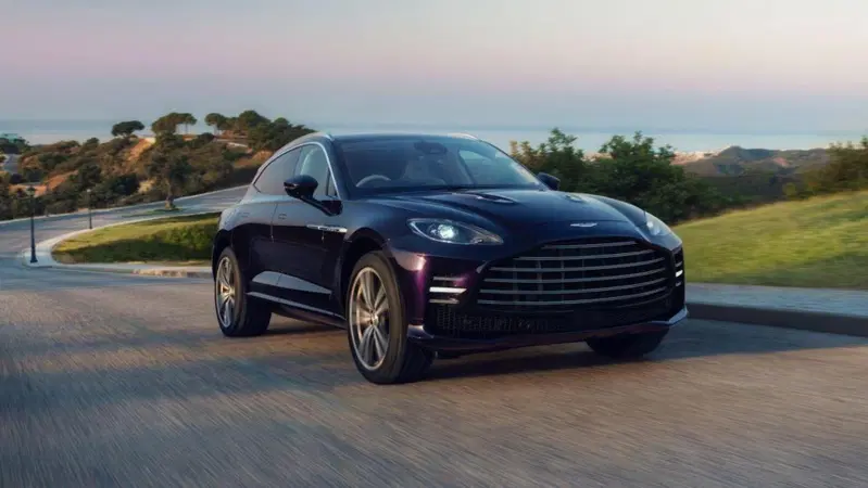 Aston Martin svela la nuova DBX GT: l'evoluzione del SUV punta su comfort e insonorizzazione
