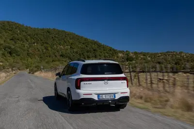Mercedes GLB Hybrid: l'ibrido sofisticato prende il posto del diesel | Prova su strada [VIDEO]