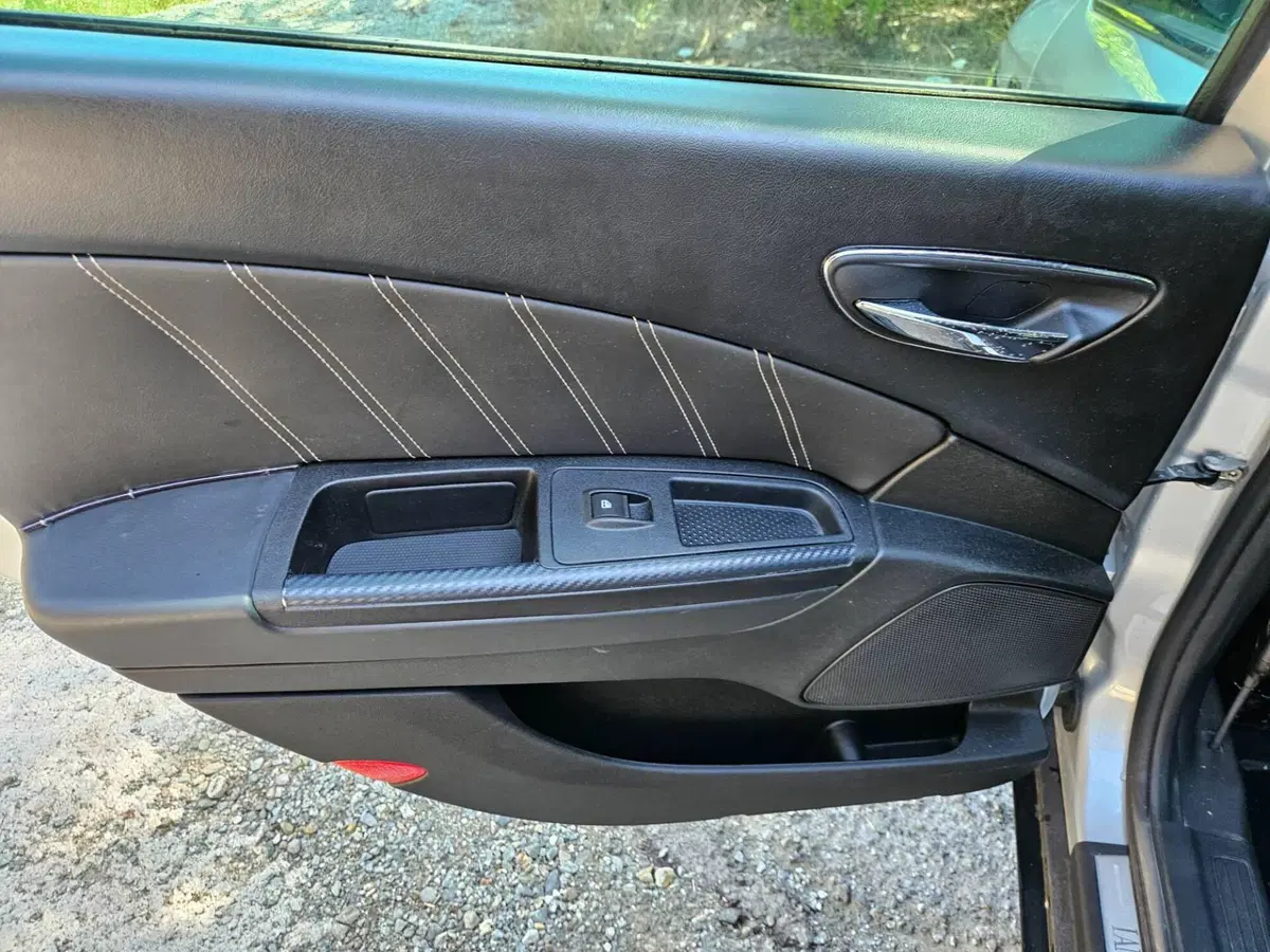 Lancia Delta usata a Savona (7)