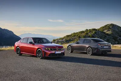 BMW Serie 3, la nuova era è pronta a partire: tutte le novità della gamma, dall'elettrica ai motori termici
