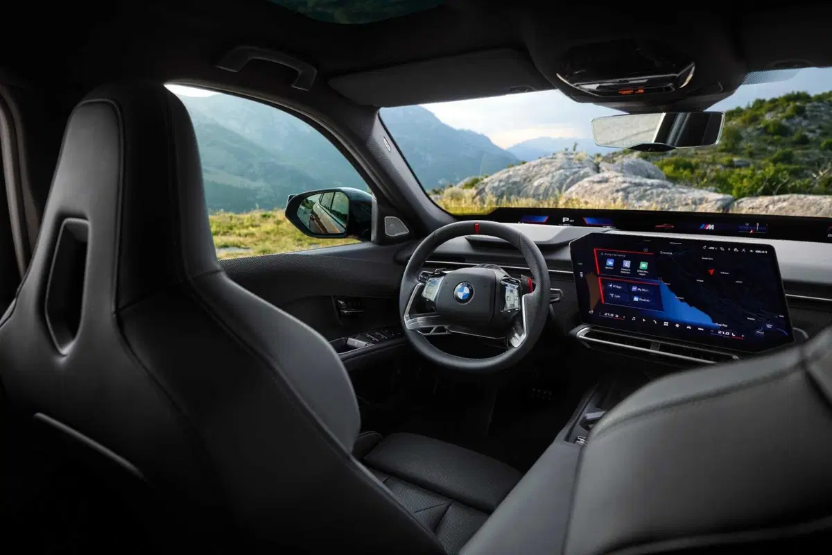 Nuova BMW Serie 3, cambia tutto: design inedito, tecnologia Neue Klasse e per la prima volta anche elettrica (3)