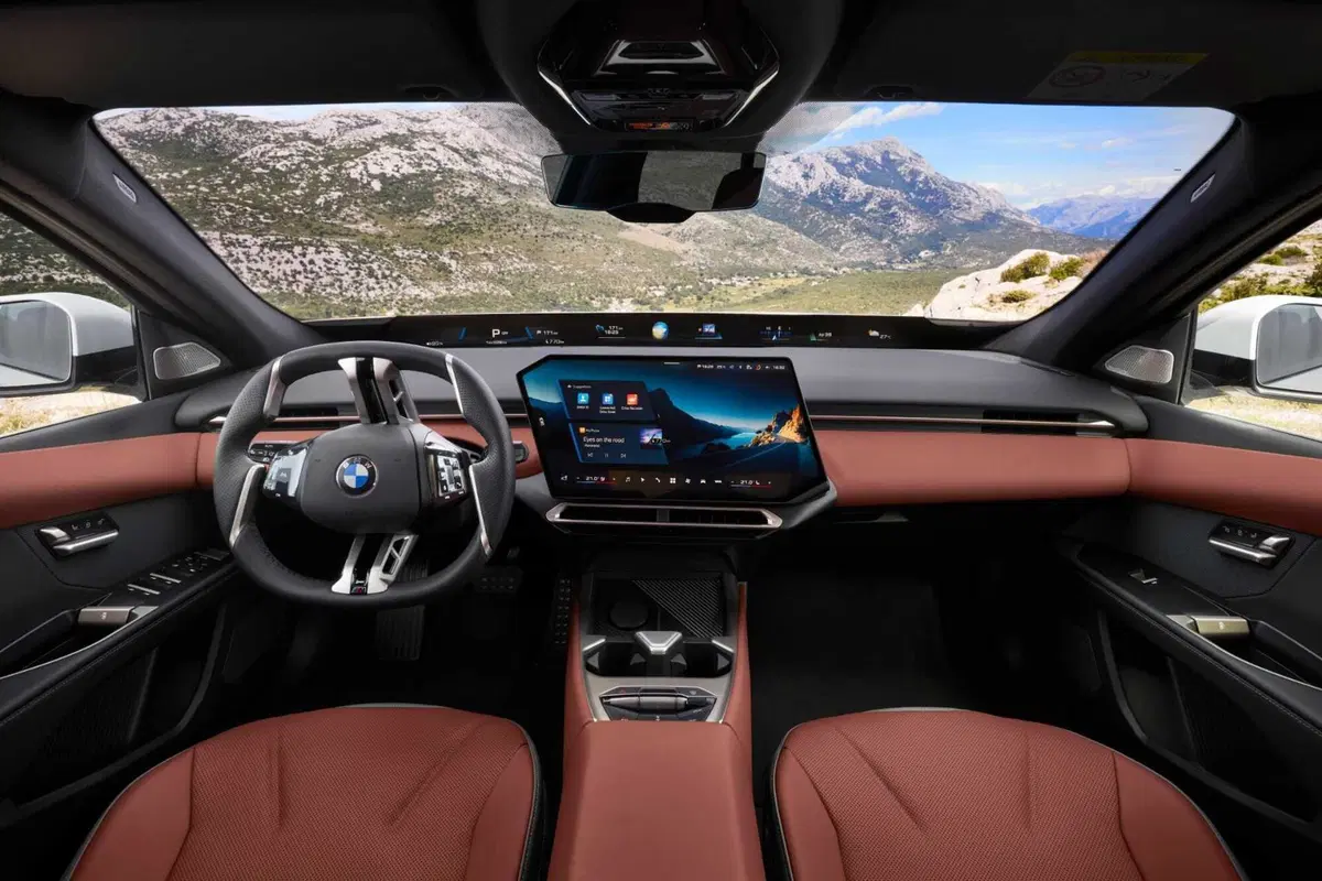Nuova BMW Serie 3, cambia tutto: design inedito, tecnologia Neue Klasse e per la prima volta anche elettrica (17)