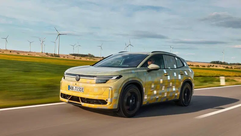 Volkswagen ID. Tiguan, il SUV elettrico che manda in pensione ID.4 e ID.5: debutto a ottobre