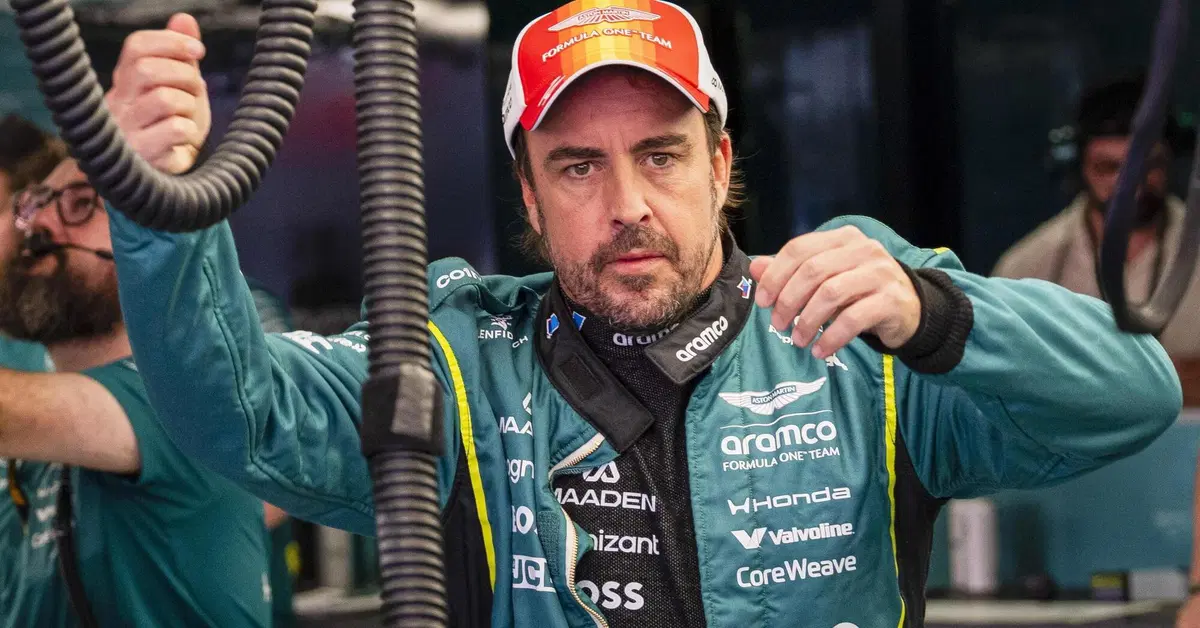 'Se guardo le gare in TV sento di poter fare meglio di loro': Alonso spiega il rinnovo con Aston Martin. E punge la F1: 'Oggi metà schieramento non finirebbe Sepang del passato'