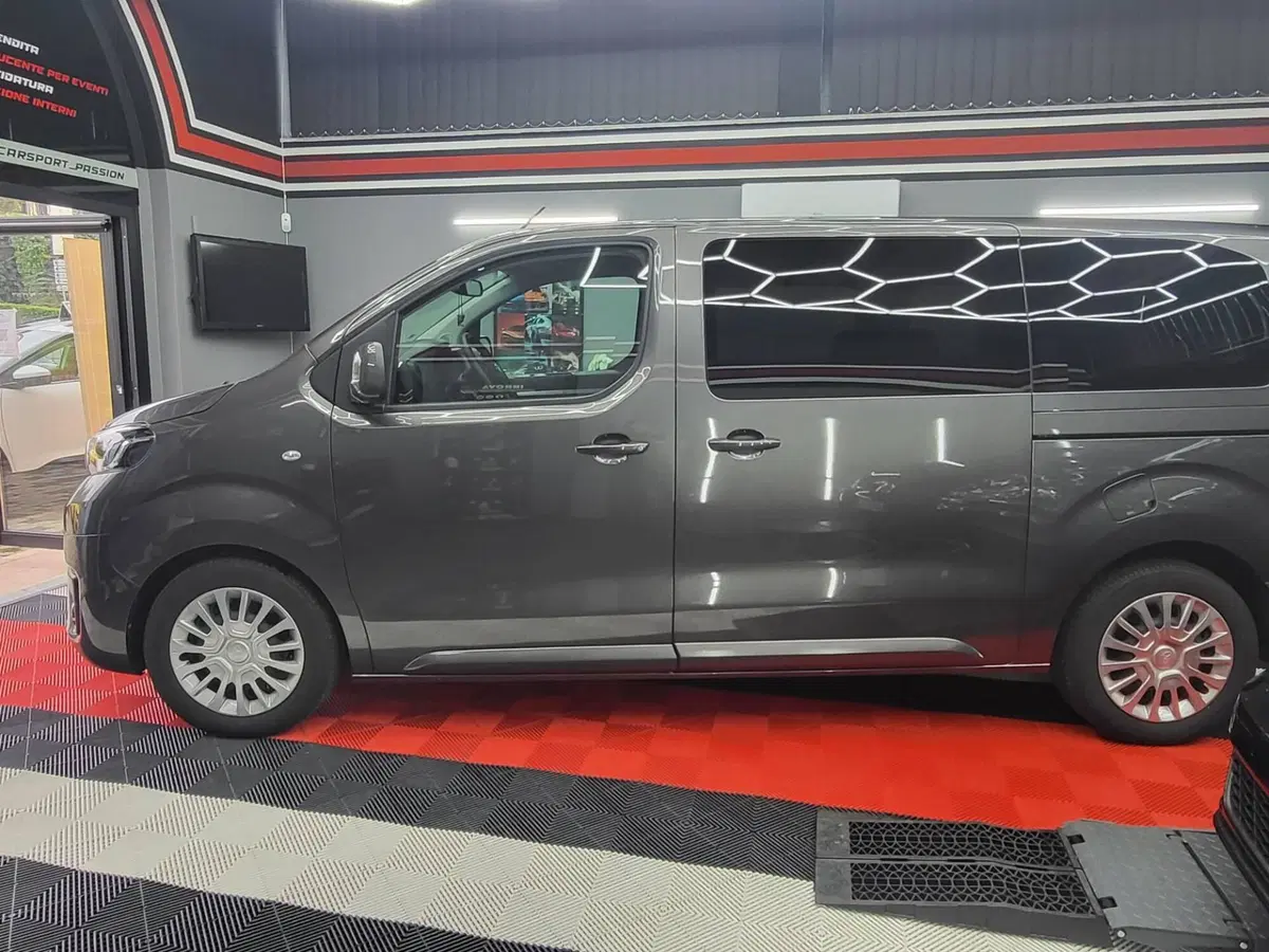 Toyota Proace Verso usata a Varese (5)