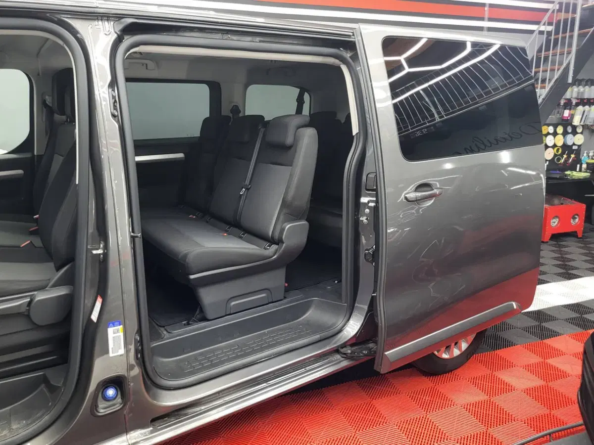 Toyota Proace Verso usata a Varese (14)