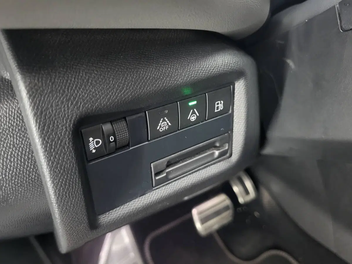 Citroen C5 Aircross usata a Varese (14)