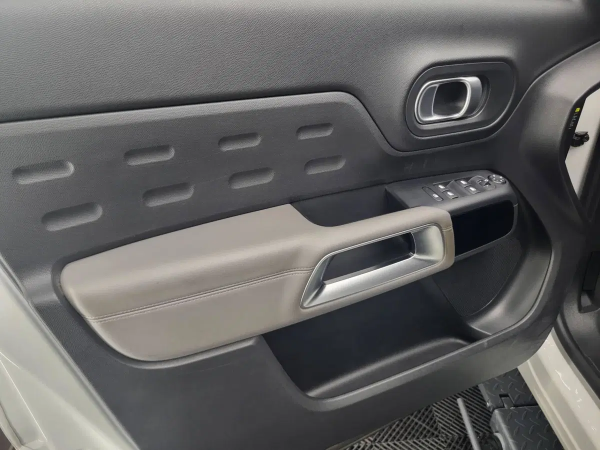 Citroen C5 Aircross usata a Varese (16)