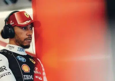 Ferrari, per qualcuno è 10 volte peggio: la rabbia di Hamilton contro la negatività del web. E su Vasseur: Non si tocca
