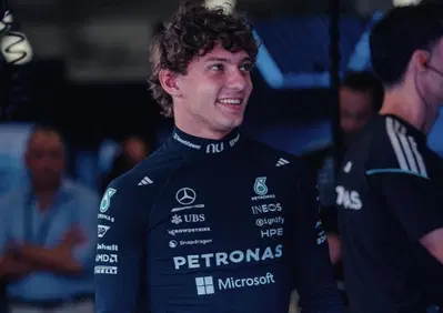 “Sul bagnato vorrei correrci, è tanta roba”: Antonelli chiama la pioggia a Sepang e avvisa la F1 sugli aggiornamenti Mercedes in Malesia