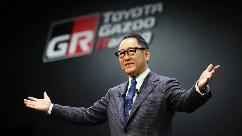 “L’industria dell’auto deve restare unita”: Akio Toyoda lancia un'appello 