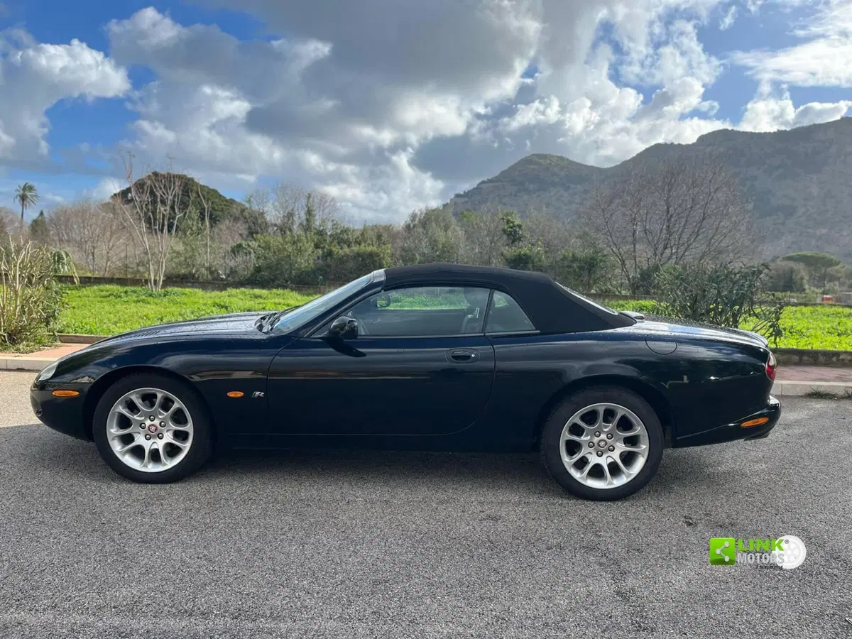 Jaguar XKR d'epoca a Palermo (2)