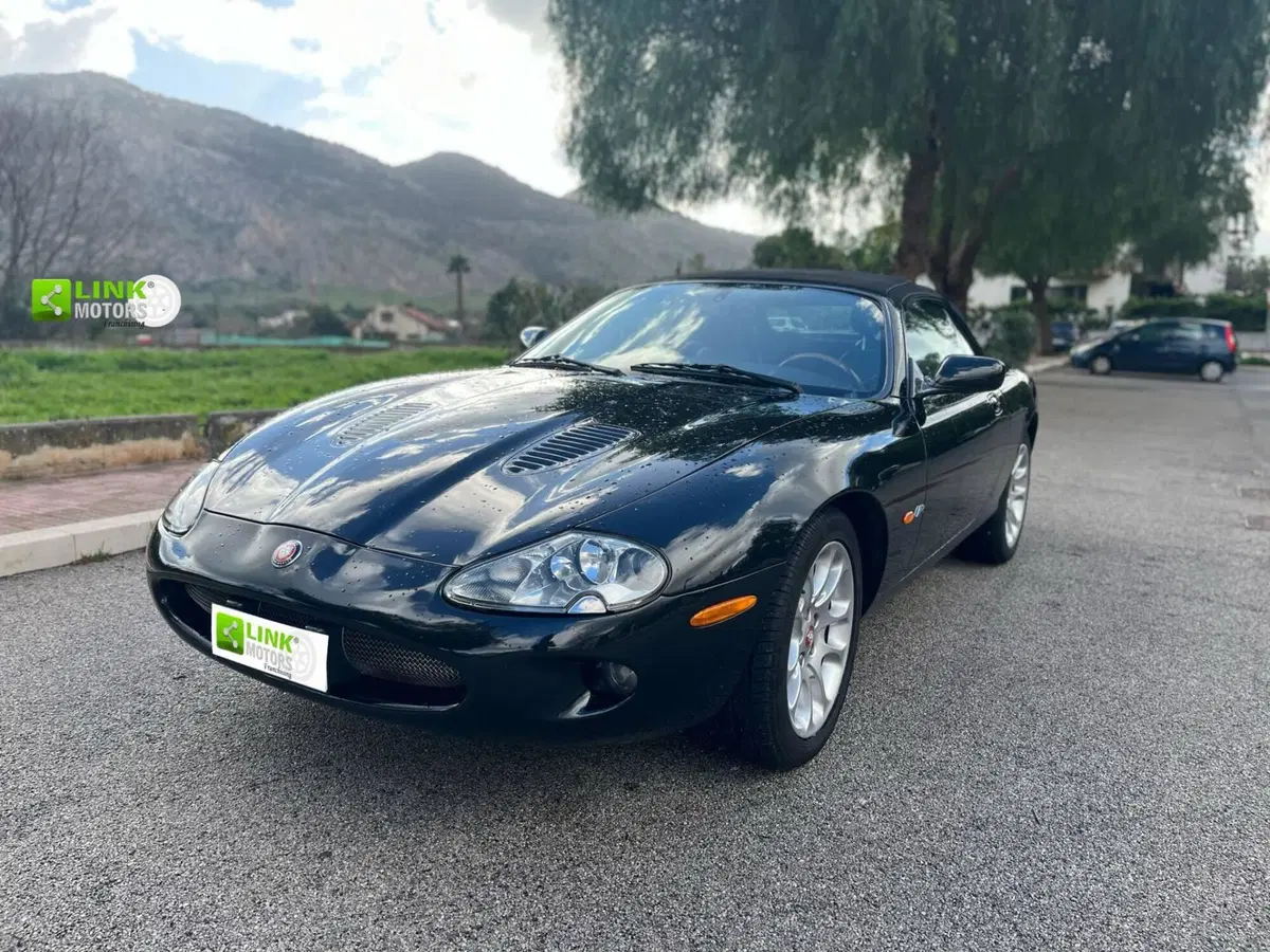 Jaguar XKR d'epoca a Palermo (4)