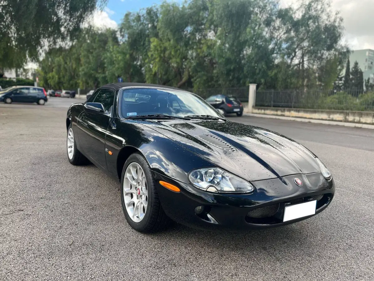 Jaguar XKR d'epoca a Palermo (7)