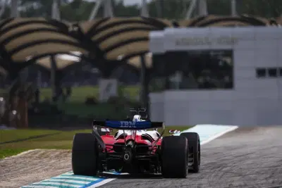F1, Leclerc graffia come la tigre della Malesia: Ferrari al top in FP2, ma resta l'enigma gomme