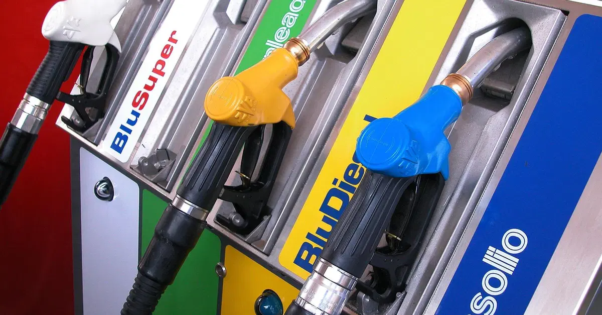 Benzina e diesel, si muove anche Tamoil: dopo Eni, IP e Q8 prezzi più bassi fino al 31 ottobre