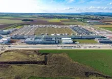 BMW, nuova fabbrica di batterie in Baviera: al via la produzione delle Gen6 per la Neue Klasse