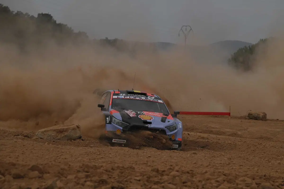 WRC26 #13 Rally Italia Sardegna. Neuville, Fourmaux, Solberg, ma la “mano di carte” in cui c’è l’Asso del Titolo è lì [VIDEO] (15)