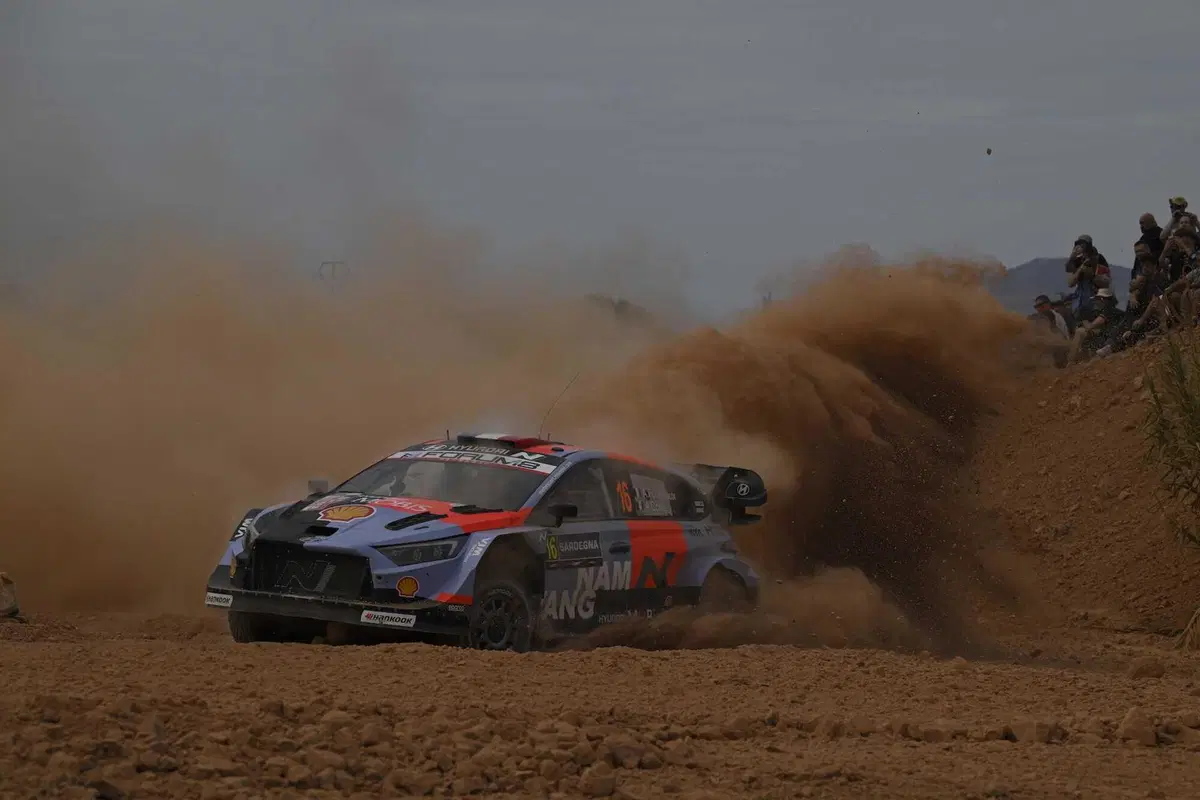WRC26 #13 Rally Italia Sardegna. Neuville, Fourmaux, Solberg, ma la “mano di carte” in cui c’è l’Asso del Titolo è lì [VIDEO] (17)