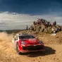WRC26 #13 Rally Italia Sardegna D2. Il Titolo è dietro l’angolo, niente affatto visibile. Solberg in testa, Pajari e Evans in surplace, Ogier invadente [VIDEO]