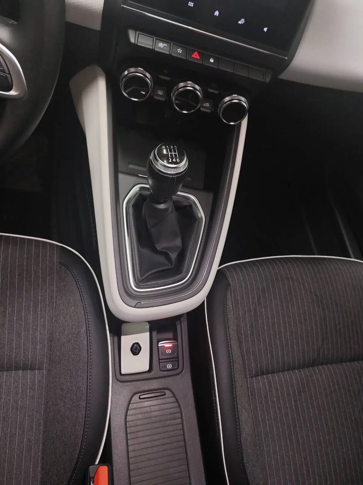 Renault Clio usata a Genova (8)
