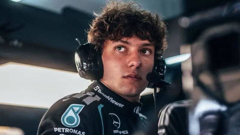 “Non sappiamo se ci fa andare più veloci o più lenti”: Kimi Antonelli e il rebus Mercedes che fa tremare il finale di stagione dopo Sepang 