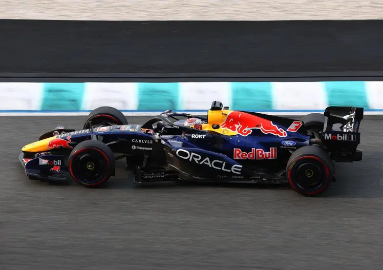 F1, Verstappen spezza il digiuno in Malesia: Red Bull ritrovata, Ferrari ha qualcosa da rimpiangere
