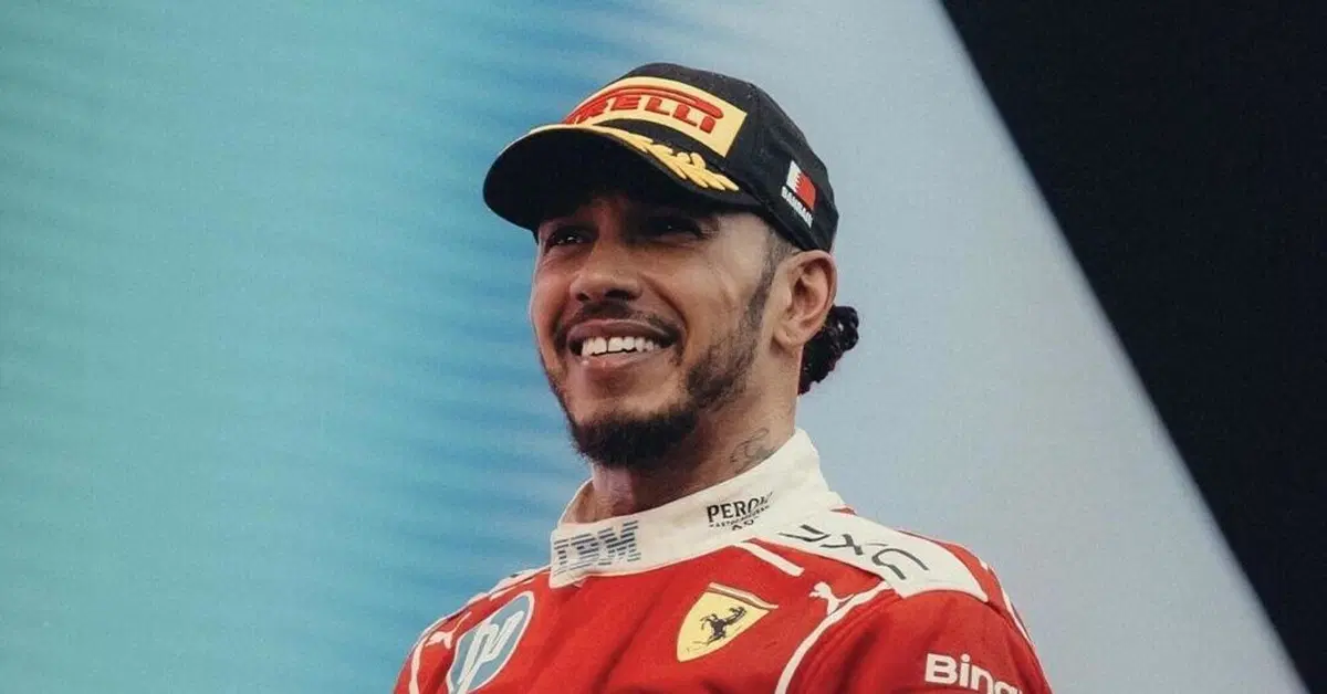 “Di sicuro non vado al casinò con loro”: la follia di Hamilton e la chiamata radio che ha cambiato la gara a Sepang 