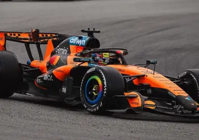 “Un’anomalia accettabile”: Stella difende la F1 dopo la bufera del software. Poi ammette l’errore che ha rovinato la McLaren a Sepang