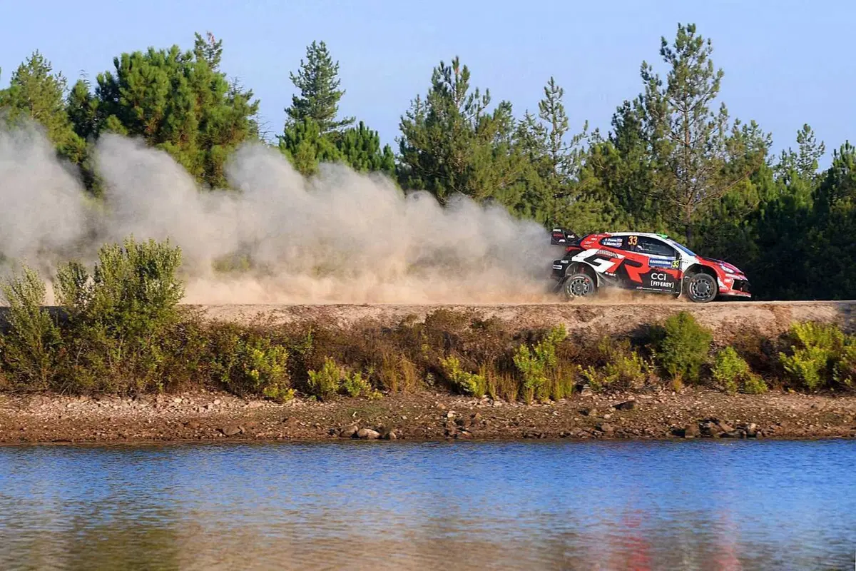 WRC26 #13 Rally Italia Sardegna. Elfyn Evans è Campione del Mondo nel dramma. Solberg ha vinto il Rally in Paradiso ma ha buttato un Mondiale epico [VIDEO] (6)