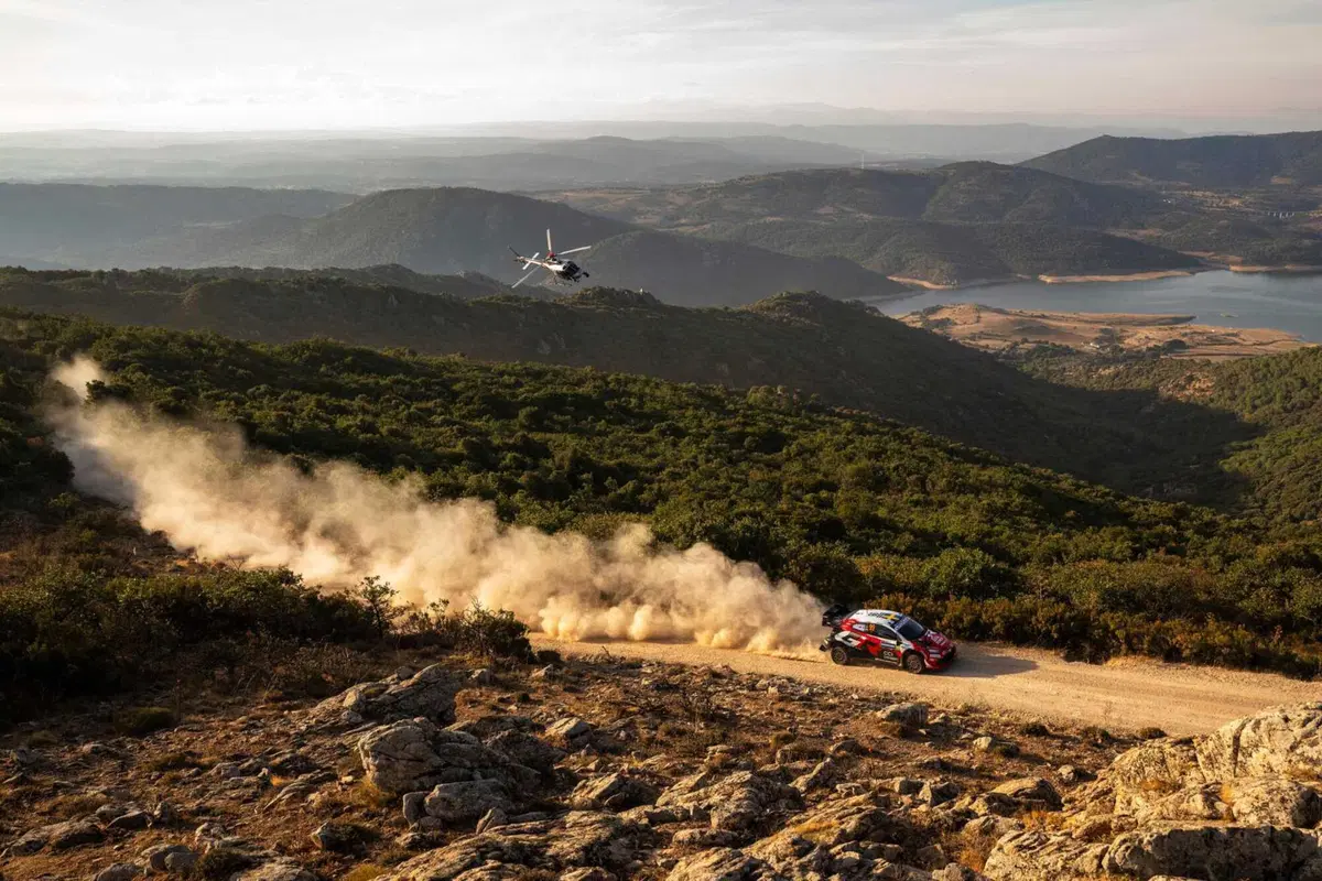 WRC26 #13 Rally Italia Sardegna. Elfyn Evans è Campione del Mondo nel dramma. Solberg ha vinto il Rally in Paradiso ma ha buttato un Mondiale epico [VIDEO] (13)