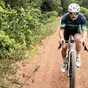 Niente aereo per Singapore: il caos voli ferma Leclerc, Bottas compie un’impresa folle andando...in bici!