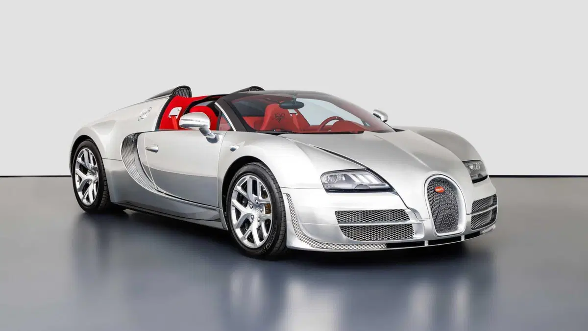 Fernando Alonso e la Bugatti Veyron in alluminio a vista: solo la carrozzeria è costata più dell'auto (3)