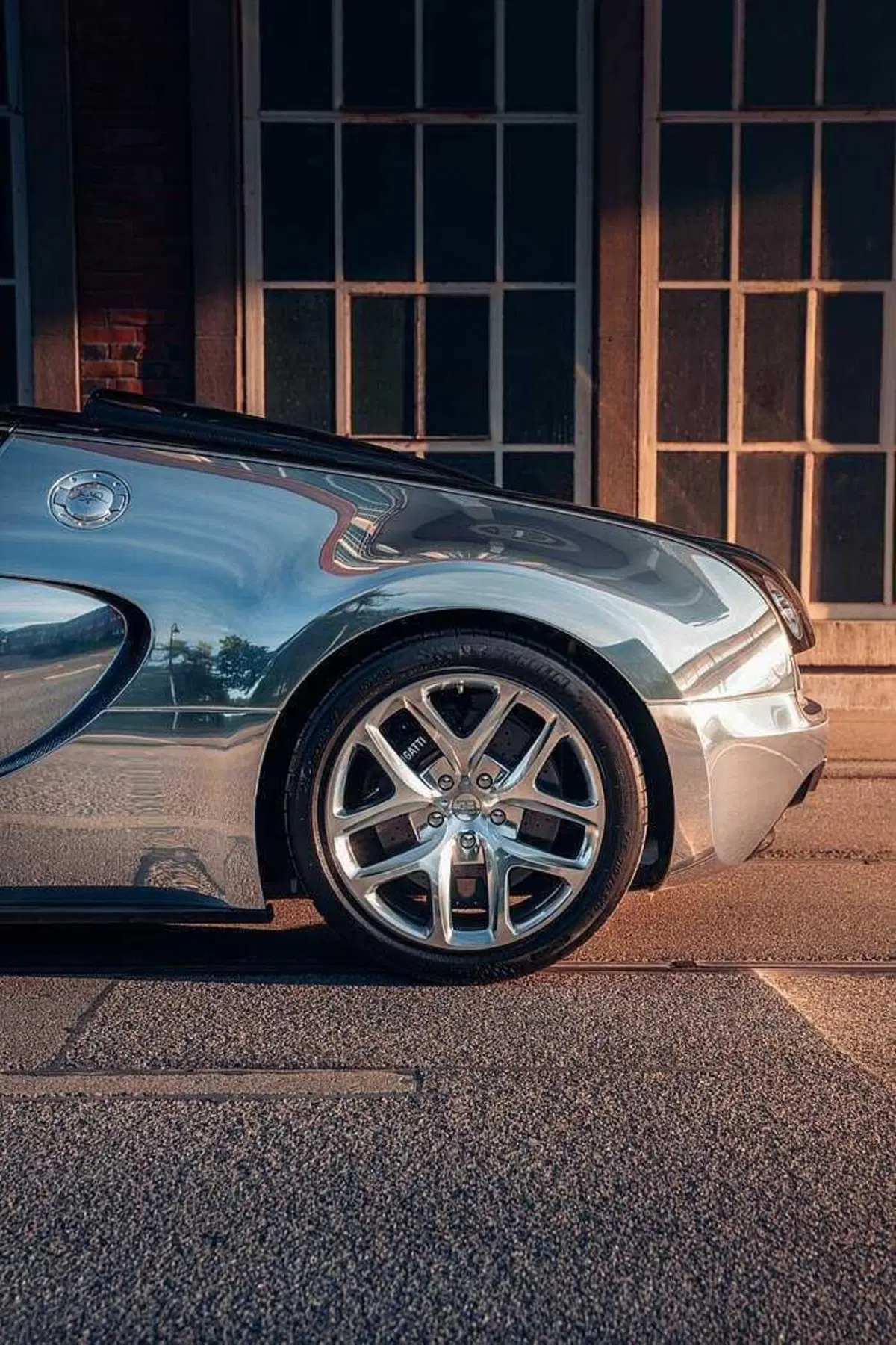 Fernando Alonso e la Bugatti Veyron in alluminio a vista: solo la carrozzeria è costata più dell'auto (9)