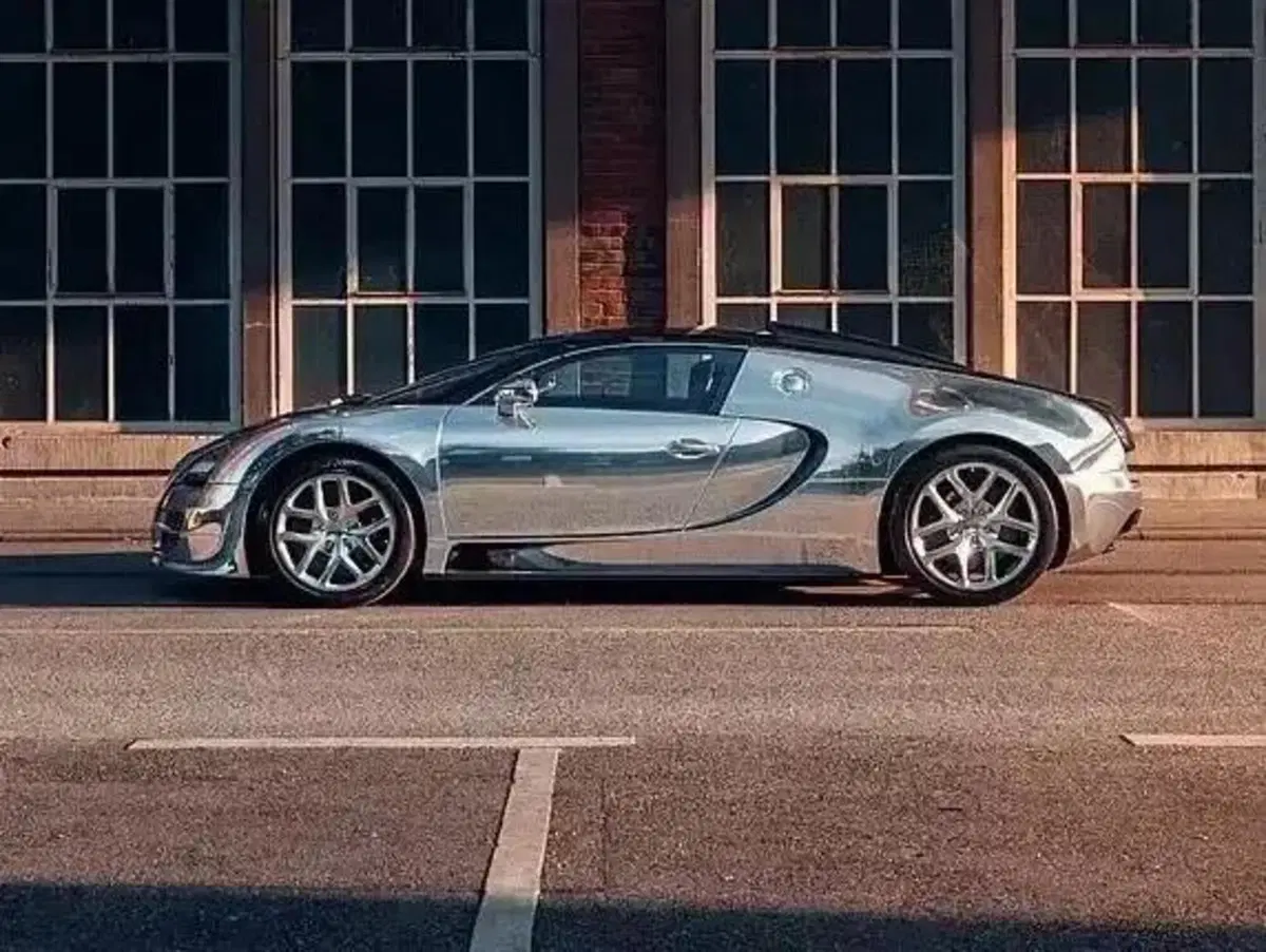 Fernando Alonso e la Bugatti Veyron in alluminio a vista: solo la carrozzeria è costata più dell'auto (14)