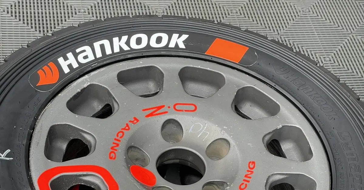 WRC, cosa succede alle gomme prima e dopo una prova speciale: il viaggio degli pneumatici Hankook