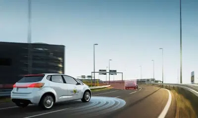 Revisione auto, presto anche gli ADAS sotto esame: perché radar e telecamere potrebbero mentirti