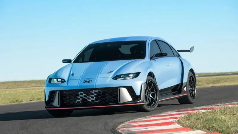 Hyundai IONIQ 6 N, la supersportiva elettrica da 650 CV arriva in Italia a 78.000 euro