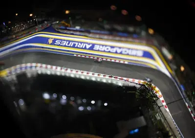 Una Singapore di fuoco: Pirelli cala il jolly per scompigliare le carte della F1 a Marina Bay
