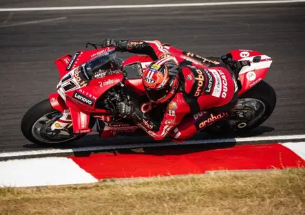 All'Estoril Bulega a caccia di record, Arenas si gioca il titolo Supersport