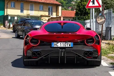 Ha speso oltre 3 milioni per questa Alfa Romeo, ma continua a guidarla come se fosse un'auto normale