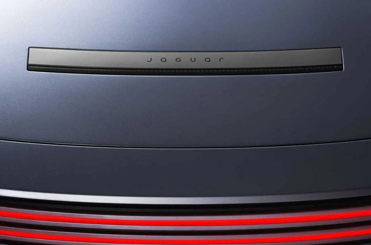 Jaguar Type 01, la nuova GT elettrica da 1.030 CV che cambia il futuro del Giaguaro (5)