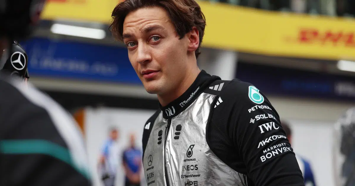 'È diventato tutto maledettamente complicato', dice Russell dopo il ritiro a Sepang. E ora scatterà dal fondo a Singapore: Wolff conferma la penalità da scontare