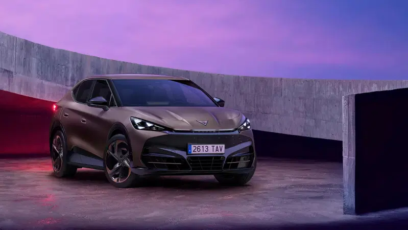CUPRA Tavascan, la gamma si amplia: nuova versione da 190 CV e fino a 441 km di autonomia