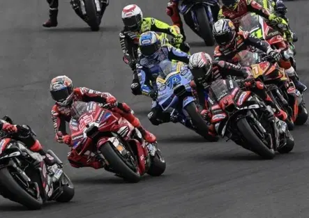La MotoGP cambia format: dal 2027 due qualifiche e griglie diverse per Sprint e gara