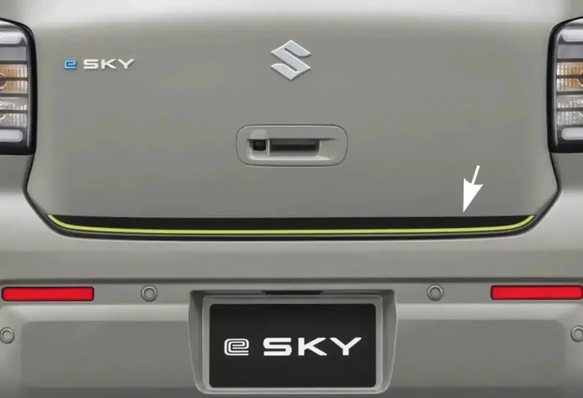 Suzuki eSKY, 310 km autonomia e un prezzo che sembra impossibile (5)